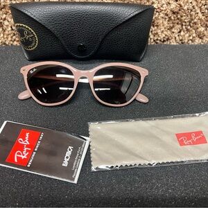 Ray Ban Cat Eye Gradient Sunglasses W/ Case. RB 4360 1235/13. *** Brand New